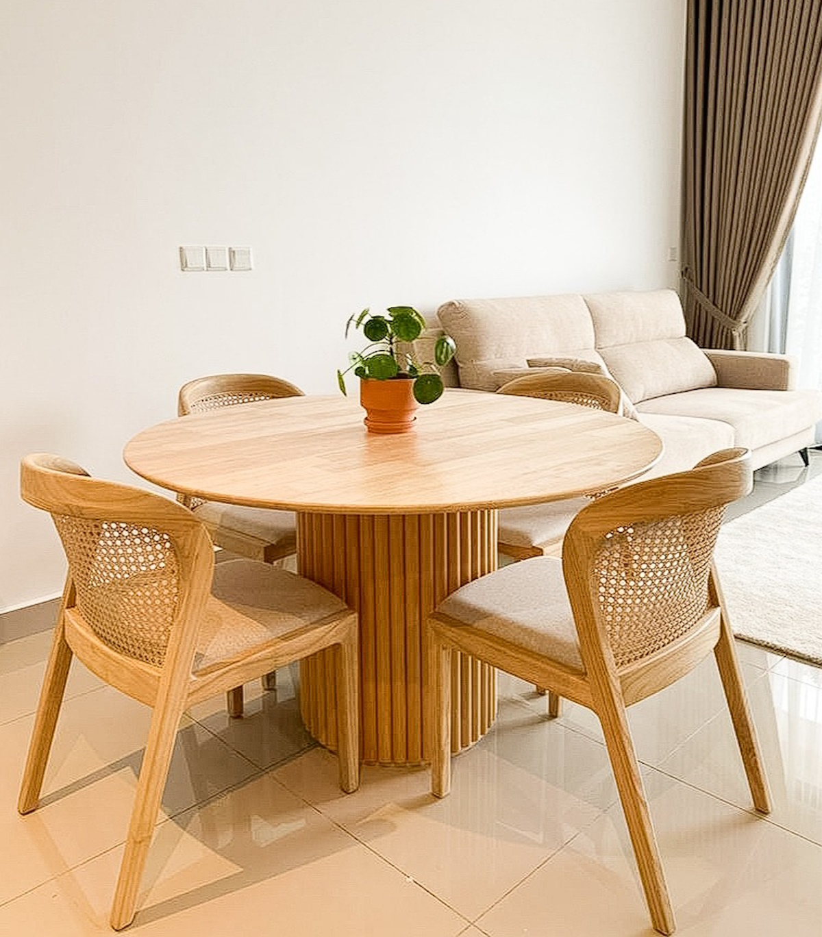 Fluted Dining Table