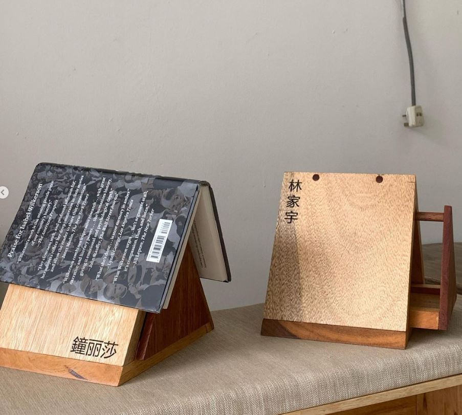 Triangle Book Stand β DIY woodworking class, The Wood Place
